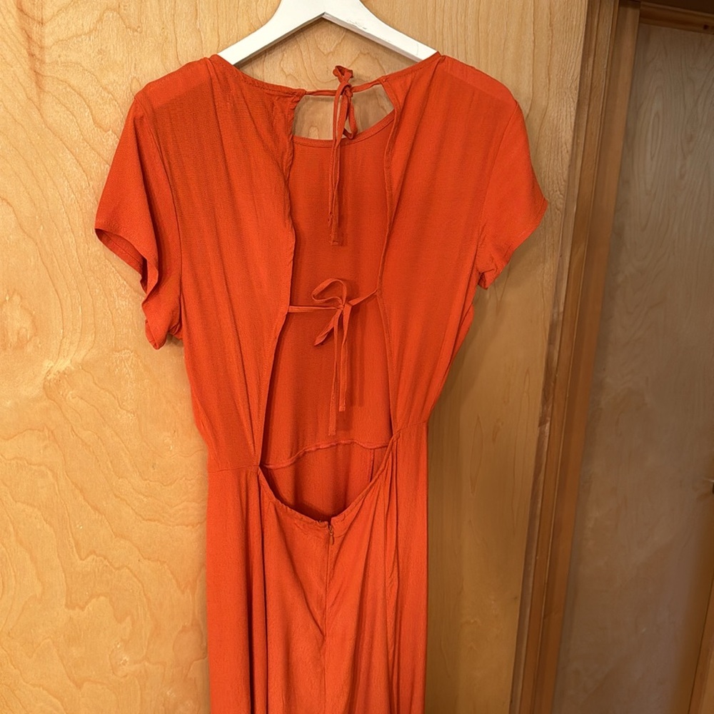 NWT Urban Outfitters tie back maxi dress with front slit in terra cotta